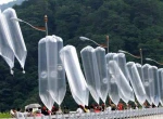 Balas Balon Kotoran Korea Utara, Korea Selatan Kirim USB Berisi Drakor
